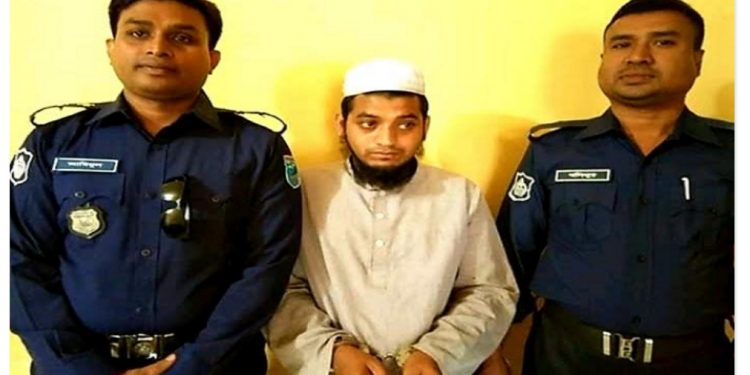 নিজ মাকে হত্যার চেষ্টায় ইমাম গ্রেফতার।