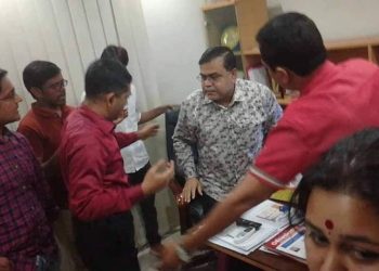 গণমাধ্যমকর্মীদের চাকরিচ্যুত করার ষড়যন্ত্র ,এসএ,টিভির অনেকের চাকরি নেই