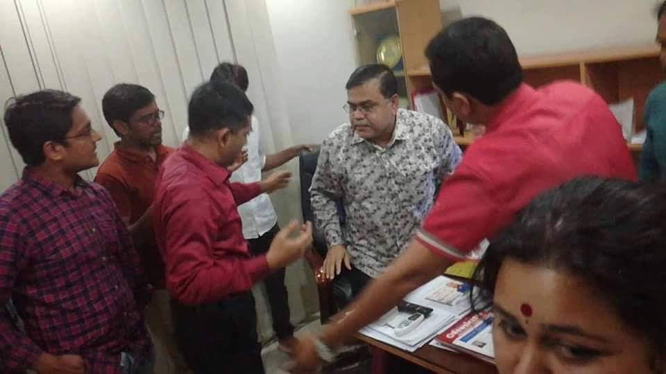 গণমাধ্যমকর্মীদের চাকরিচ্যুত করার ষড়যন্ত্র ,এসএ,টিভির অনেকের চাকরি নেই