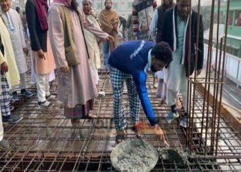 সোনারগাঁয়ে মসজিদের ছাদ ঢালাই উদ্বোধন করলেন ইঞ্জিনিয়ার মাসুম