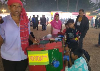 বায়স্কোপ ওয়ালার আক্ষেপ “বাংলাদেশ লোক ও কারুশিল্প ফাউন্ডেশন”এর বিপক্ষে।