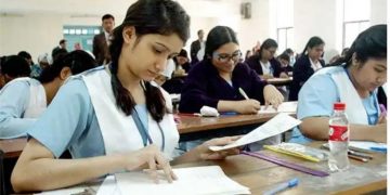 সোনারগাঁয়ে এসএসসি পরীক্ষা দিচ্ছে ৫সহস্রাধিক পরীক্ষার্থী