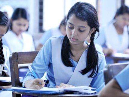 সারাদেশে ভিন্ন আমেজ, আজ থেকে শুরু হল এসএসসি ও সমমানের পরীক্ষা