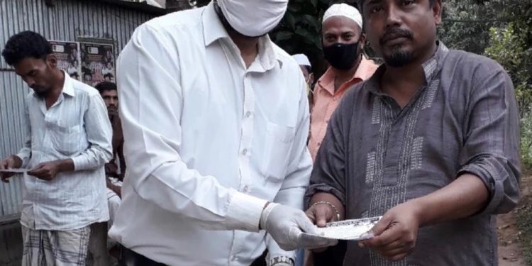 সোনারগাঁও পৌরসভার ৮নং ওয়ার্ডের জনগনের পাশে আছেন এডভোকেট মো: ফিরোজ মিয়া