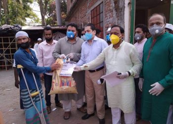 সোনারগাঁয়ে দরিদ্রের পাশে দাঁড়ালেন সাবেক সাংসদ আবদুল্লাহ আল কায়সার।