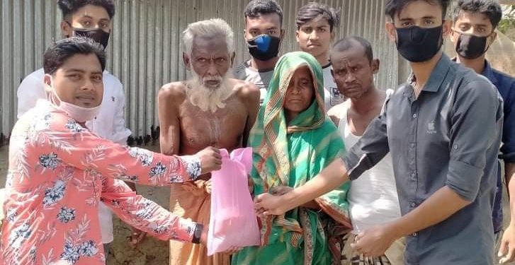 ছাত্রলীগ নেতা রানার নেতৃত্বে রায়ঘাটি ইউনিয়ন অসহায় মানুষের মাঝে চাল ডাল,তেল,সাবান,মাস্ক বিতরণ