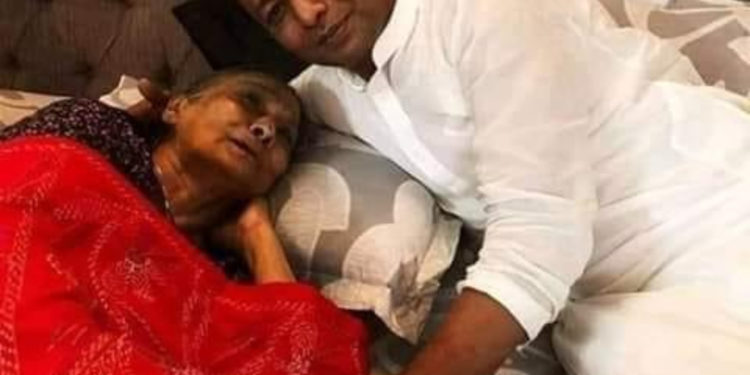 শাহ নিজামের মায়ের মৃত্যুতে মোহাম্মদ হোসাইনের শোক প্রকাশ