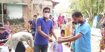 রুপসী পল্লী বাংলাদেশ সংস্থার উদ্যোগে পবা উপজেলা ছাত্রলীগের ফ্রি সবজী বিতরণ