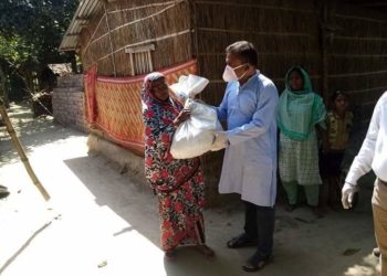 লালপুর-বাগাতিপাড়ায় বকুল এমপির নিজস্ব অর্থায়নে ত্রাণ সামগ্রী বিতরণ