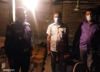 গুড়ে ভেজাল   মেশানোর অপরাধে  ভ্রাম্যমাণ আদালতে জেল,জরিমানা!