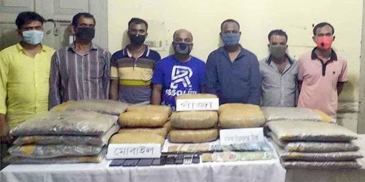 নওগাঁয় ৬৮ কেজি গাঁজাসহ ৭ জন আটক