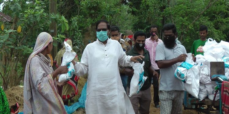 পৌর মেয়র থাকা অবস্থায় বাড়ি বিক্রি এখন এমপি হয়ে গাড়ি বিক্রি করে কর্মহীনদের পাশে দুদু