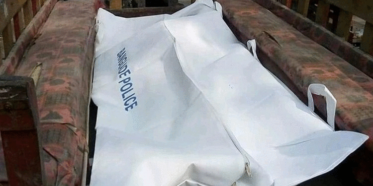 মেয়ের ওড়না গলায় দিয়ে আত্মহত্যা করলেন সাবেক কনস্টেবল