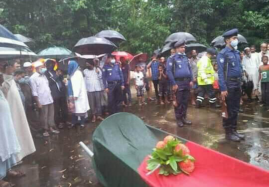 রাষ্ট্রীয় মর্যাদায়  বীর মুক্তিযোদ্ধা আব্দুল বশির মাস্টার এর দাফন সম্পন্ন