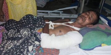 সাবেক ইউপি চেয়ারম্যানকে সালিশি বৈঠকের কথা বলে ডেকে নিয়ে মারধর,আহত-২