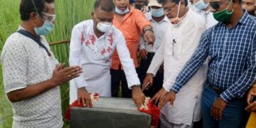 লালপুরে রাস্তা এইচবিবি করনের শুভ উদ্বোধন
