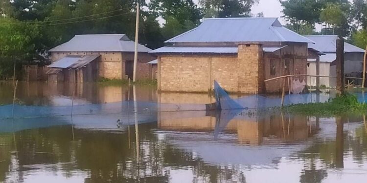 মৌলভীবাজার ৮ গ্রামের ৮ শতাধিক ঘরবাড়ি প্লাবিত