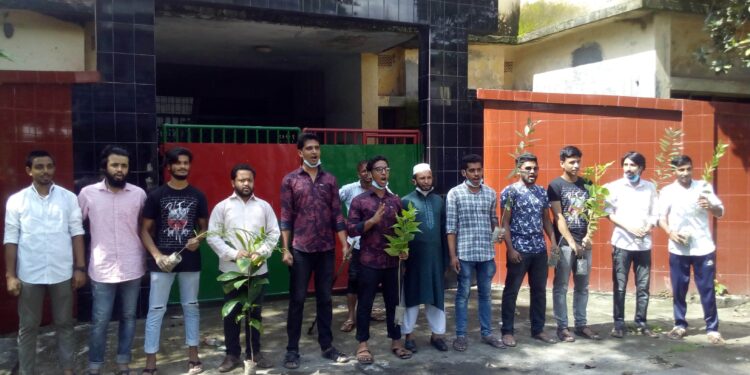 মুজিব বর্ষ উপলক্ষে ঝালকাঠি জেলা ছাত্রলীগের বৃক্ষ রোপণ কর্মসূচি