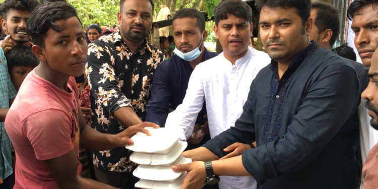 শোকের মাসে অয়ন ওসমানের নির্দেশে ৬০০ পরিবারে খাবার দিলেন মোহাম্মদ হোসাইন