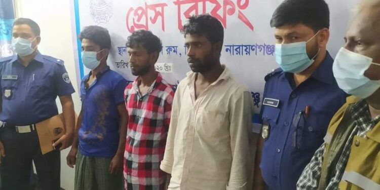 সোনারগাঁয়ে ফোনের সূত্র ধরে এক বছর ৭ মাস পর অটো রিকশা চালক শাকিল খুনের রহস্য উদঘাটন, গ্রেপ্তার ৩