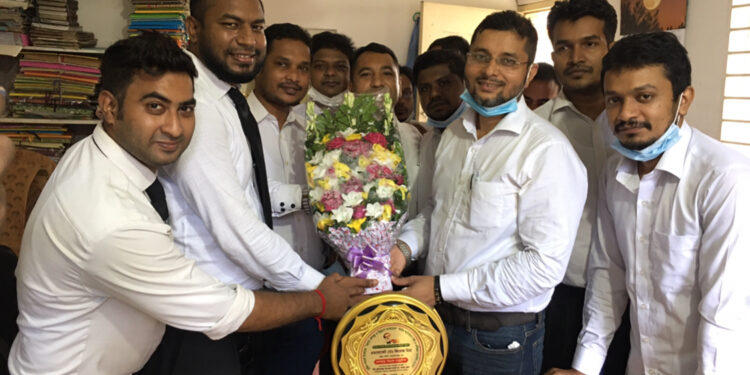 দেশরত্ন পদক-২০২০ অর্জন করায় এডভোকেট মো: ফিরোজ কে সংবর্ধনা প্রদান