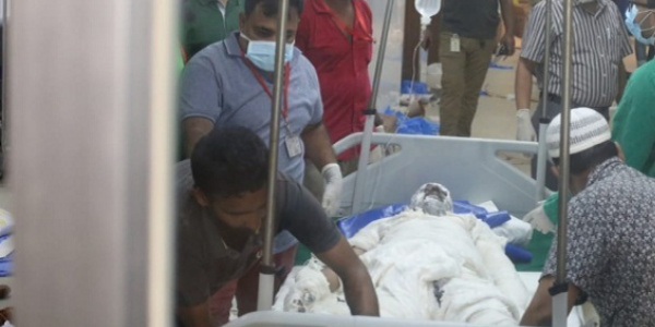 মসজিদে ভয়াবহ বিস্ফোরণ, মৃত্যু ১১