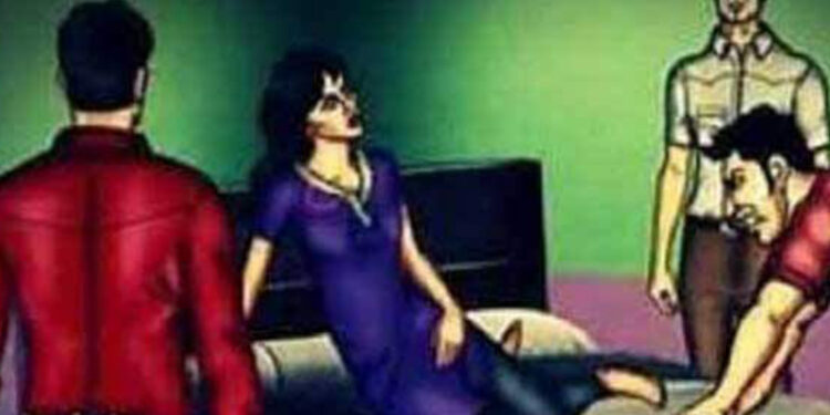 সিদ্ধিরগঞ্জে সন্তানের সামনে নারীকে ধর্ষণ করল স্বামীর দুই বন্ধু