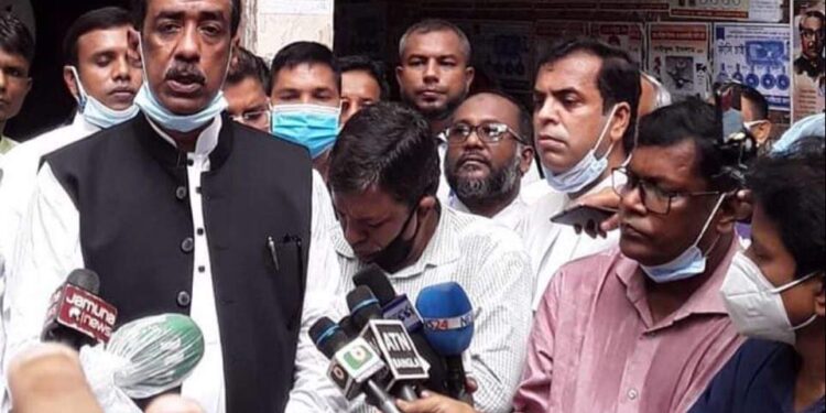 নারায়ণগঞ্জের বোমা হামলার মামলায় সাক্ষী দিতে আদালতে শামীম ওসমান এমপি
