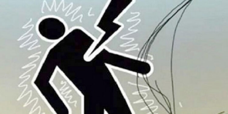 বোদা উপজেলায় বিদ্যুৎ স্পৃষ্ট হয়ে যুবকের মৃত্যু