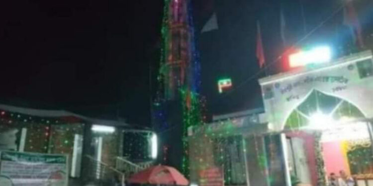 লালপুরি মাজারে ওরশের নামে চলছে গাঁজা ও জুয়ার আসর