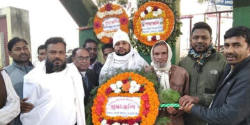 মহান বিজয় দিবসে মোহনপুর মৌগাছি ইউনিয়ন আওয়ামী লীগের শ্রদ্ধা নিবেদন