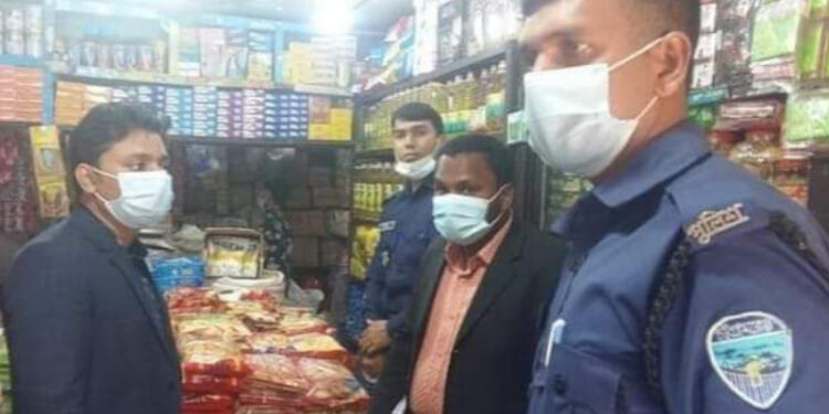 রামুতে ভোক্তা অধিকার সংরক্ষণ অধিদপ্তরের অভিযান,৫ প্রতিষ্ঠানকে জরিমানা