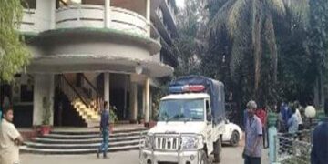 কক্সবাজার জেলা পরিষদ ডাকবাংলো থেকে কর্মচারীর ঝুলন্ত লাশ উদ্ধার