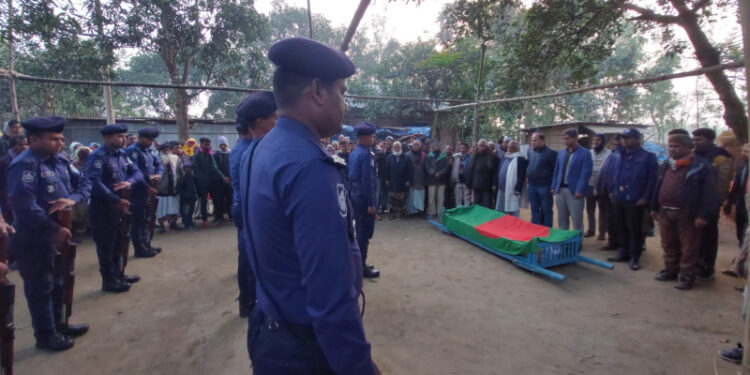 রানীশংকৈলে বীর মুক্তিযোদ্ধার রাষ্ট্রীয় মর্যাদায় সম্মান প্রদান