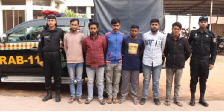 সোনারগাঁয়ে ৪৪ কেজি গাঁজাসহ ৬ মাদক কারবারী গ্রেপ্তার