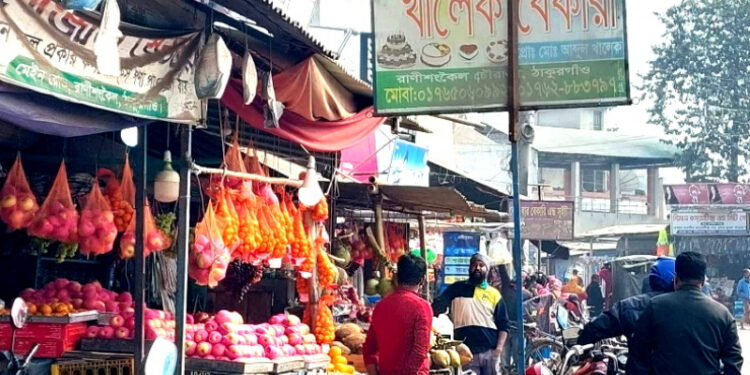 রানীশংকৈলে   বেকারির কারখানায় ভ্রাম্যমাণ আদালতে জরিমানা