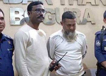 হিরো আলমের নিউজ করায় ২   সাংবাদিককে  মারধরের ঘটনায় যু্বলীগ নেতা গ্রেফতার!