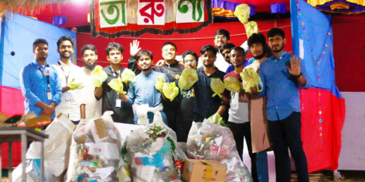 ইবিতে বইমেলা শেষে পরিষ্কার-পরিচ্ছন্ন অভিযানে তারুণ্য