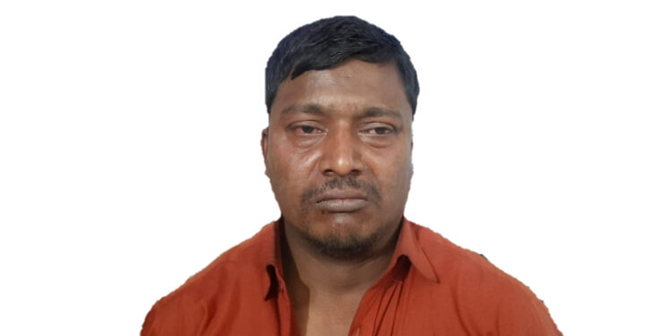 রানীশংকৈলে কুখ্যাত চোর সর্দার গ্রেফতার