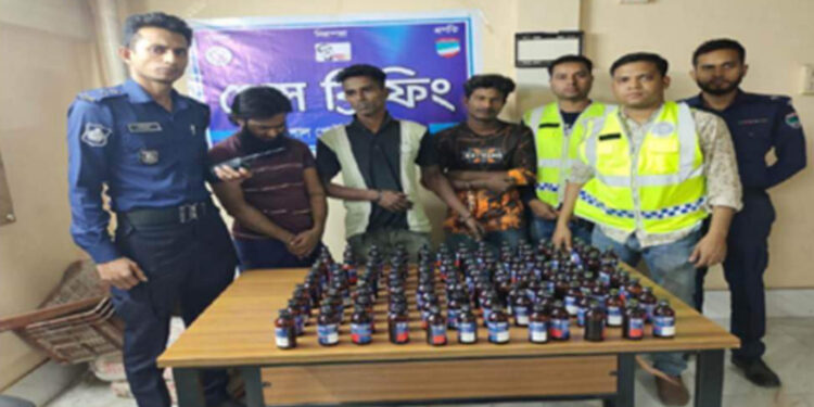 বেনাপোলে পৃথক অভিযানে ফেনসিডিল ইয়াবা গাঁজাসহ গ্রেফতার-৫