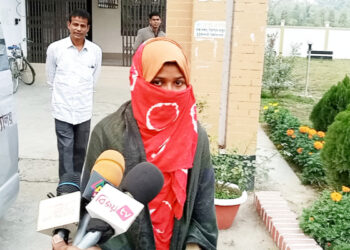ইবি ছাত্রী নির্যাতন : আগামীকাল ক্যাম্পাসে ফিরবেন ভুক্তভোগী ফুলপরী