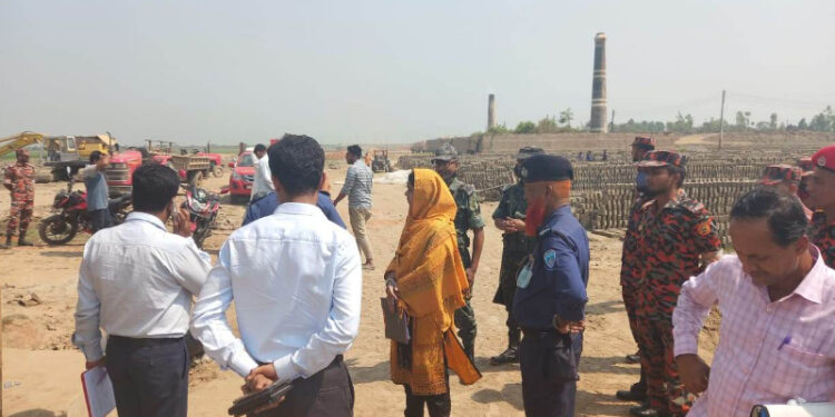 ব্রাহ্মণবাড়িয়ায় অনুমতিবিহীন ইটভাটায় ভ্রাম্যমাণ আদালত