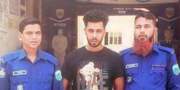 বগুড়ায় কলেজ ছাত্রীকে তুলে নিয়ে   ধর্ষণ, বখাটে গ্রেফতার!