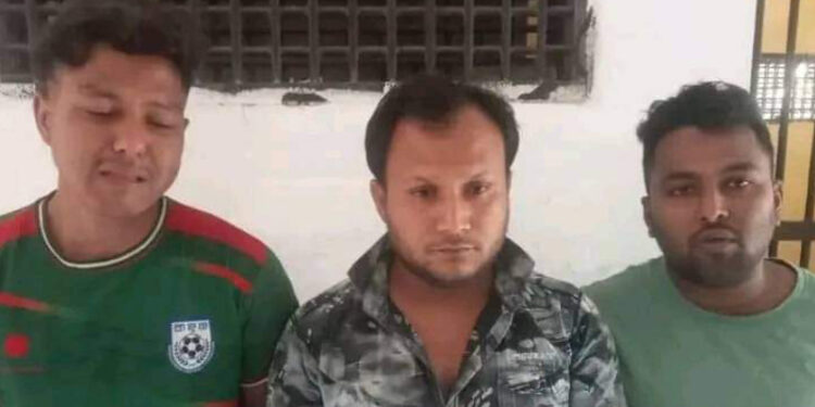 সোনারগাঁয়ে   তিতুমীর কলেজের শিক্ষার্থীদের ওপর হামলার ঘটনায় তিনজন গ্রেপ্তার