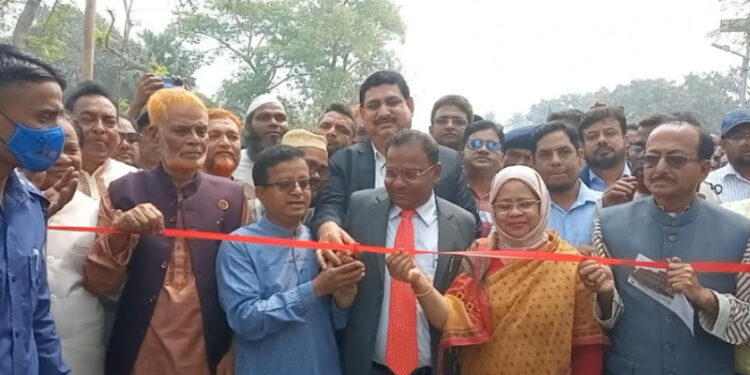 তিন বছর পর চালু সোনামসজিদ ইমিগ্রেশন