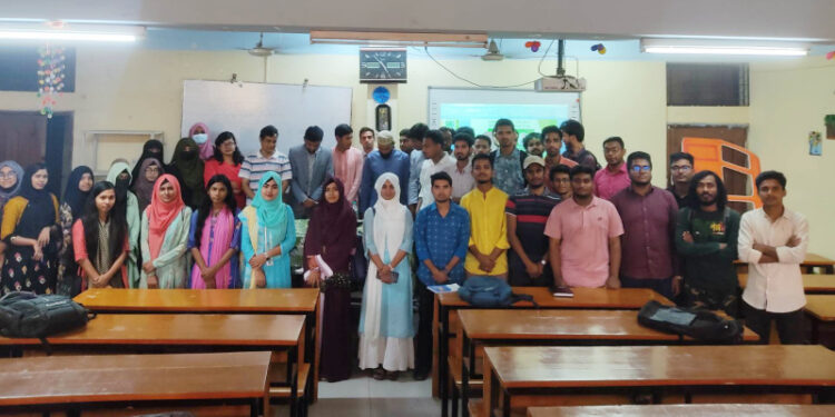 বেরোবিতে হাতে-কলমে সিভি তৈরি শিখালো স্মার্ট সোসাইটি