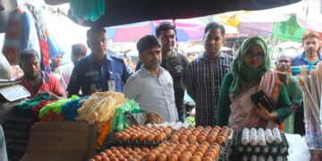 রমজান মাস উপলক্ষে বেনাপোলে ভ্রাম্যমান আদালত, ২ প্রতিষ্ঠানকে জরিমানা