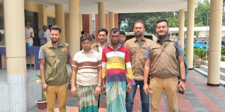 যশোরের বেনাপোল সীমান্তে অস্ত্রসহ ২জন আটক