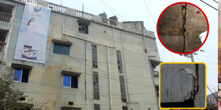 বেনাপোল বাজারে হেলে পড়েছে ৫ তলা ভবন, দ্রুত অপসারণের দাবী এলাকাবাসীর