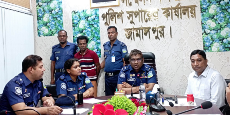 জামালপুরে অস্ত্র ও হিরোইনসহ একজন গ্রেফতার
